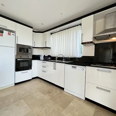 Islamlar 4 Bedroom 9669 * Калкан